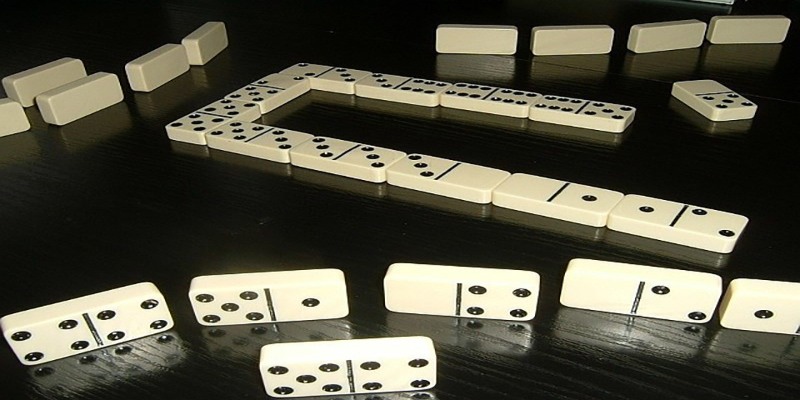 Cách chơi Domino bằng việc đặt vào hàng